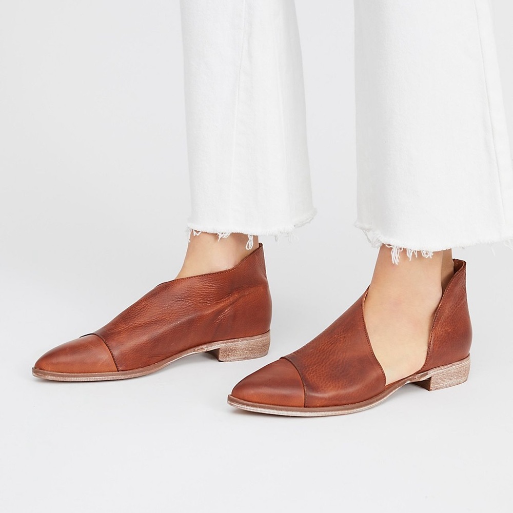 Free People- Royals Flat- Whiskey/Cognac- EU 39 / US 9